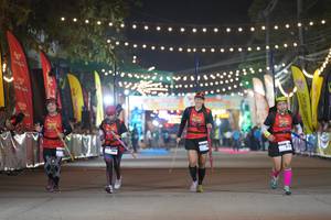 BIB: 400
                            <button type="button" onclick="openModal(8149071)" class="btn btn-primary btn-sm float-right btn-popup" data-toggle="modal" data-target=".modal-high-quality">
                        <i class="fas fa-shopping-cart"></i> Add to Cart
                    </button>
                                            <button type="button" onclick="isThisMe(8149071, true)" class="btn btn-success btn-sm float-right btn-popup btn-isme hidden" data-toggle="tooltip" data-placement="bottom" title="นี่คือรูปของคุณใช่ไหม คลิกที่นี่เพื่อเอาเข้าอัลบั้ม">
                        <i class="fas fa-plus"></i> Add to album
                    </button>
                    <button type="button" onclick="isThisMe(8149071, false)" class="btn btn-warning btn-sm float-right btn-popup btn-isnotme hidden">
                        <i class="fas fa-ban"></i> Remove from album
                    </button>